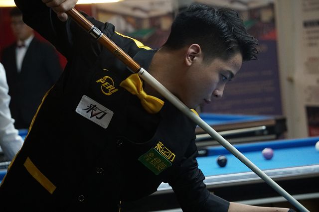 他在老特拉 他在老特拉