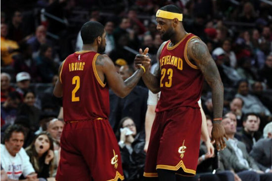 射门角度更 射门角度更